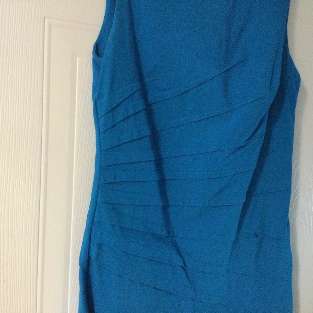 Dress - Picture 3 of 5